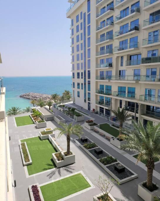 Ocean Whisper Ultra Luxe 1 Bedroom Apartment With A Private Beach - Al Marjan Island 拉斯阿尔卡麦 外观 照片